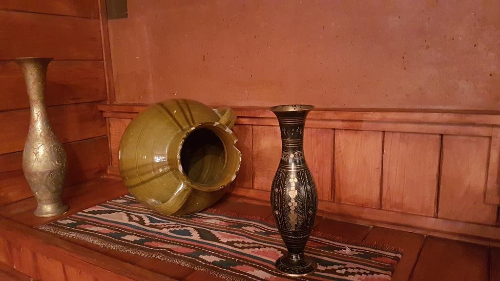 Armenian Royal Palace Erevan Exterior foto